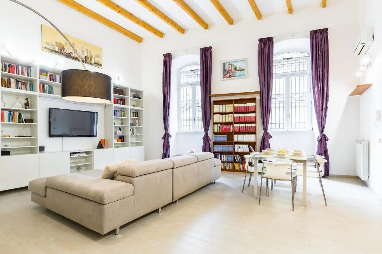 Ma Maison - Family Apartment At The Historical Center 나폴리
