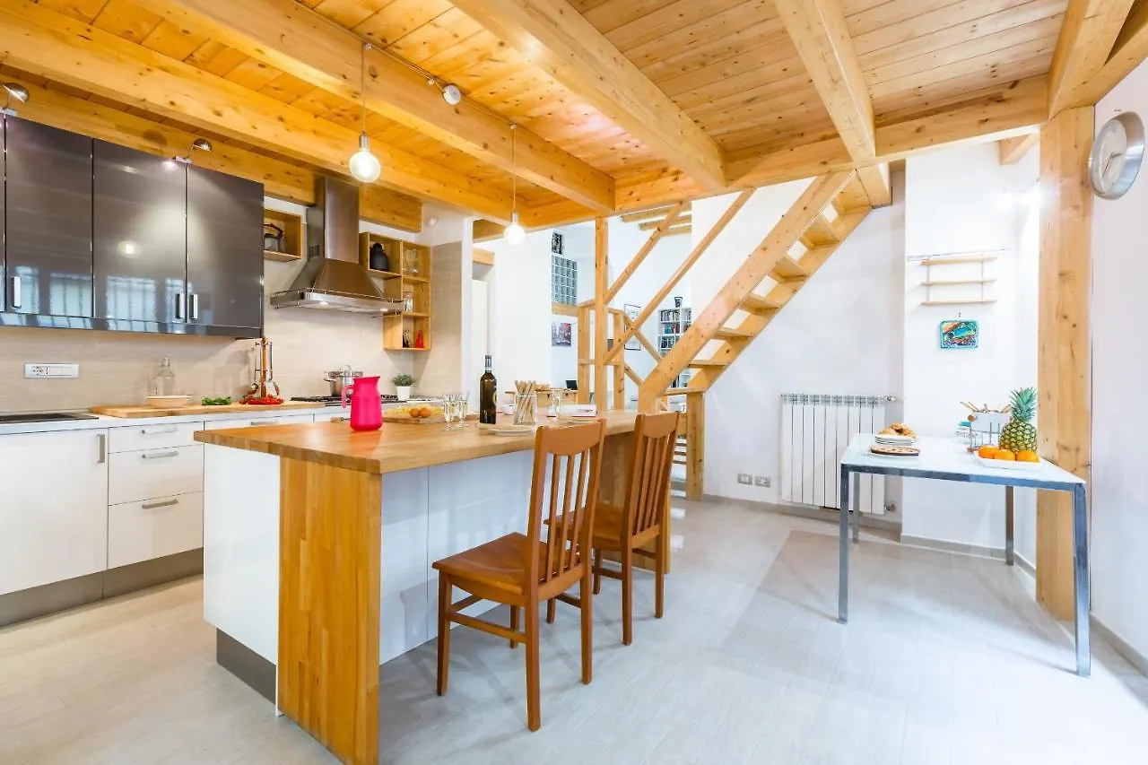 Ma Maison - Family Apartment At The Historical Center 나폴리