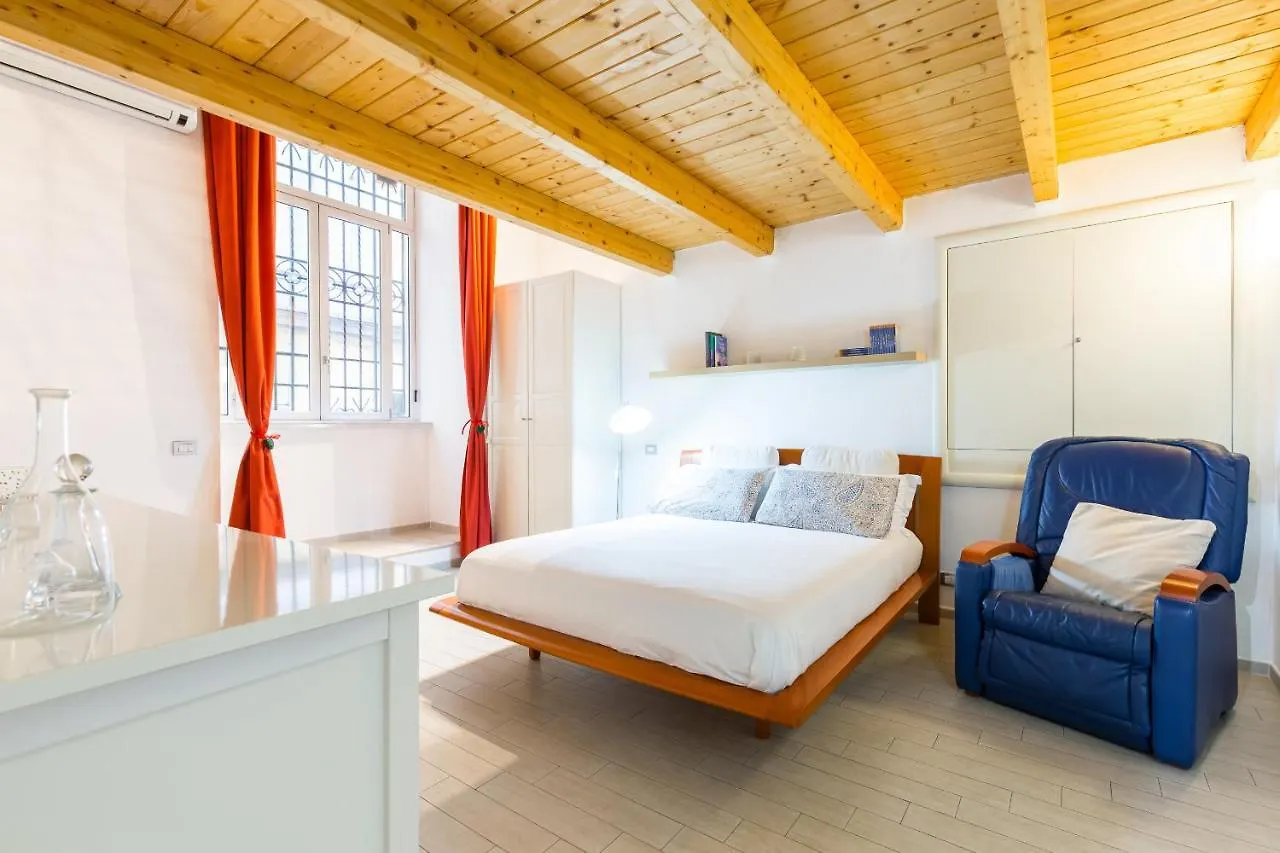 Ma Maison - Family Apartment At The Historical Center 나폴리